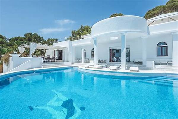 Exclusive Stays In Private Villas